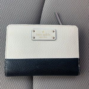Kate Spade mini wallet